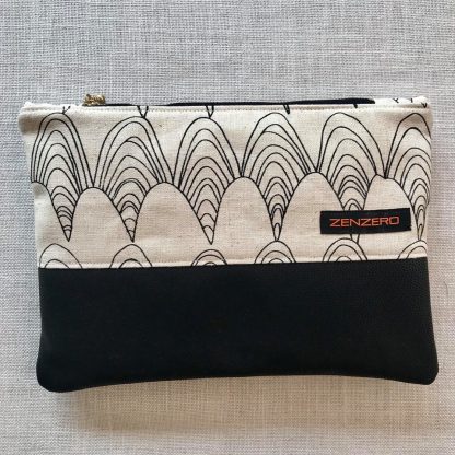C062 Ink and Spindle linen and Black leather